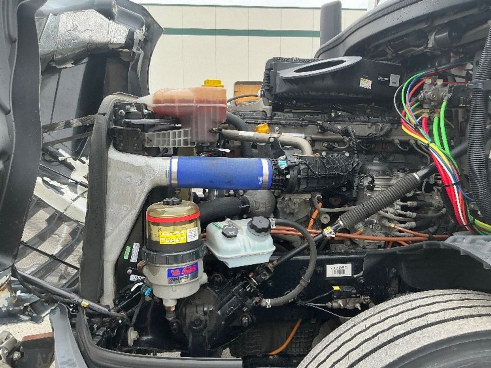 Sleeper Tractor-Heavy Duty Tractors-Freightliner-2022-T12664ST-Calgary-AB-682,661\n\t\tkm-$ 94,750 - Image 20