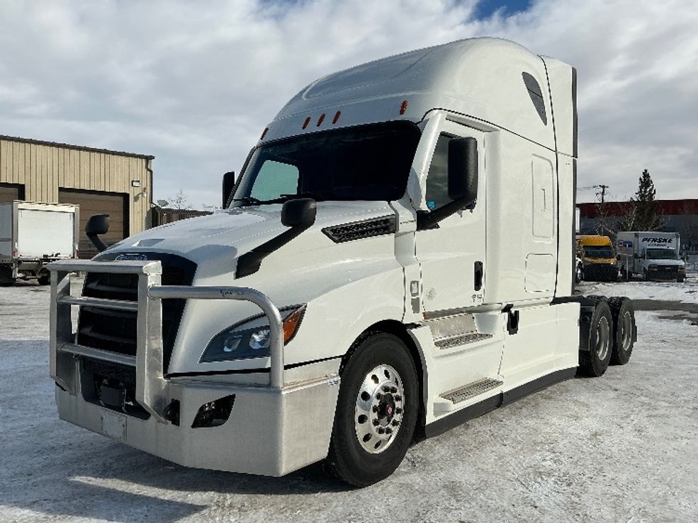 Sleeper Tractor-Heavy Duty Tractors-Freightliner-2022-T12664ST-Calgary-AB-788,890\n\t\tkm-$ 86,750 - Image 3