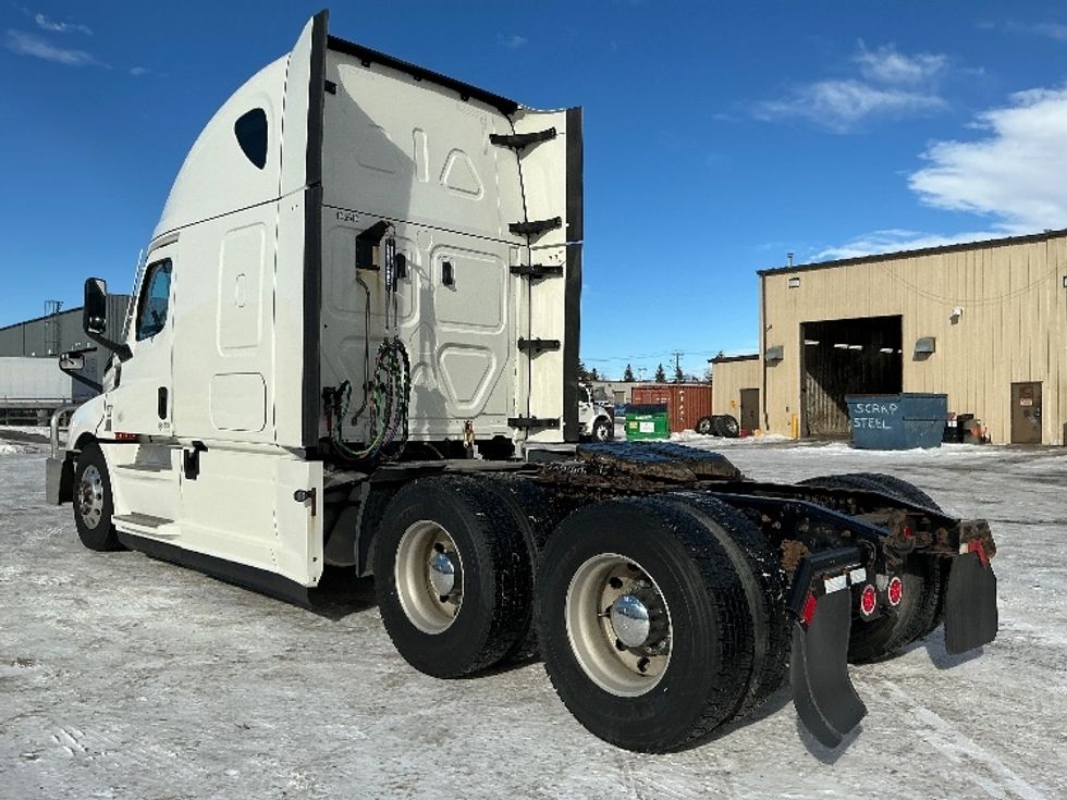 Sleeper Tractor-Heavy Duty Tractors-Freightliner-2022-T12664ST-Calgary-AB-788,890\n\t\tkm-$ 86,750 - Image 5