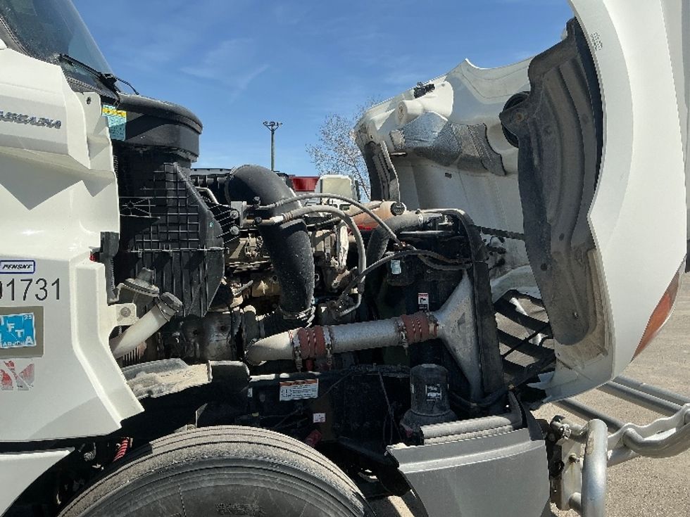 Sleeper Tractor-Heavy Duty Tractors-Freightliner-2022-T12664ST-Calgary-AB-843,507\n\t\tkm-$ 94,000 - Image 20