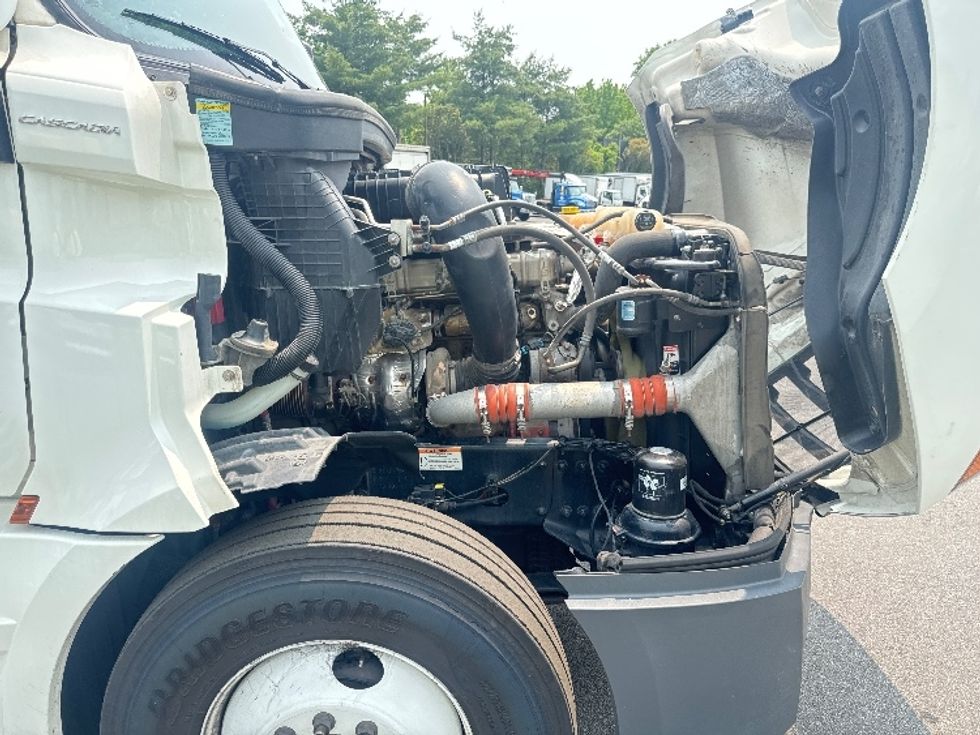 Sleeper Tractor-Heavy Duty Tractors-Freightliner-2022-T12664ST-Capitol Heights-MD-489,114\n\t\tmiles-$ 72,750 - Image 20