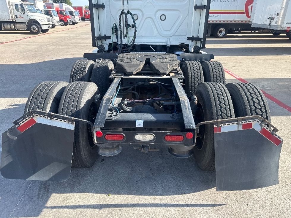 Sleeper Tractor-Heavy Duty Tractors-Freightliner-2022-T12664ST-Carrollton-TX-359,990\n\t\tmiles-$ 93,750 - Image 6