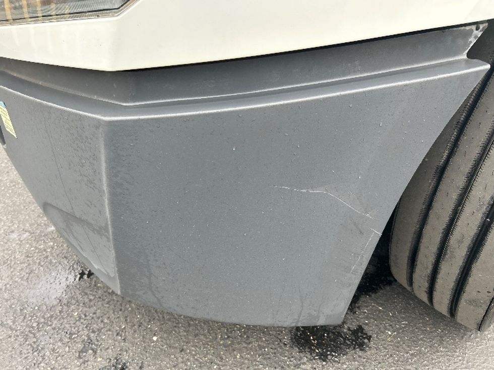 Sleeper Tractor-Heavy Duty Tractors-Freightliner-2022-T12664ST-Ceres-CA-337,068\n\t\tmiles-$ 94,500 - Image 22