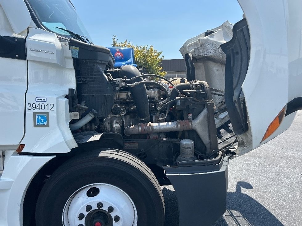 Sleeper Tractor-Heavy Duty Tractors-Freightliner-2022-T12664ST-Ceres-CA-556,096\n\t\tmiles-$ 72,250 - Image 20