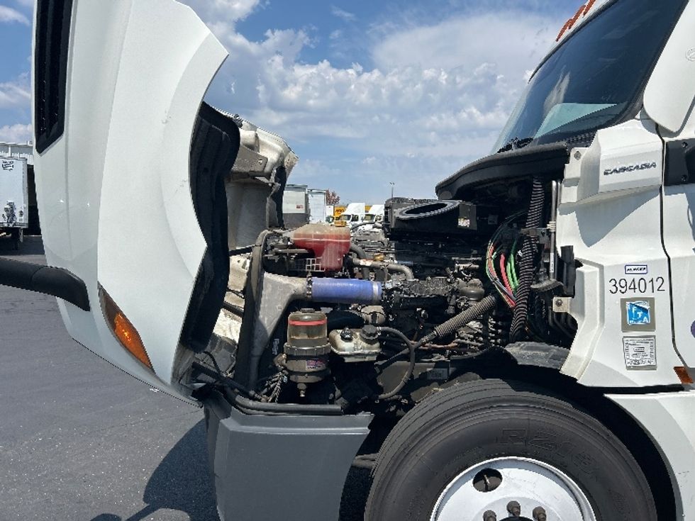 Sleeper Tractor-Heavy Duty Tractors-Freightliner-2022-T12664ST-Ceres-CA-556,096\n\t\tmiles-$ 72,250 - Image 21