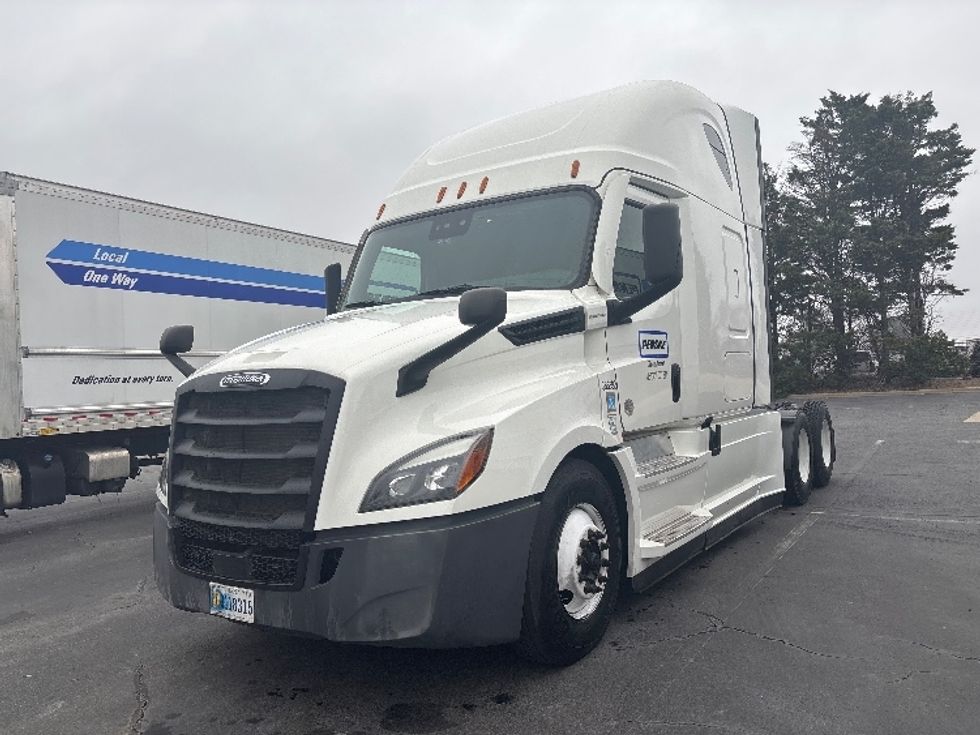 Sleeper Tractor-Heavy Duty Tractors-Freightliner-2022-T12664ST-Charlotte-NC-273,582\n\t\tmiles-$ 87,000 - Image 3