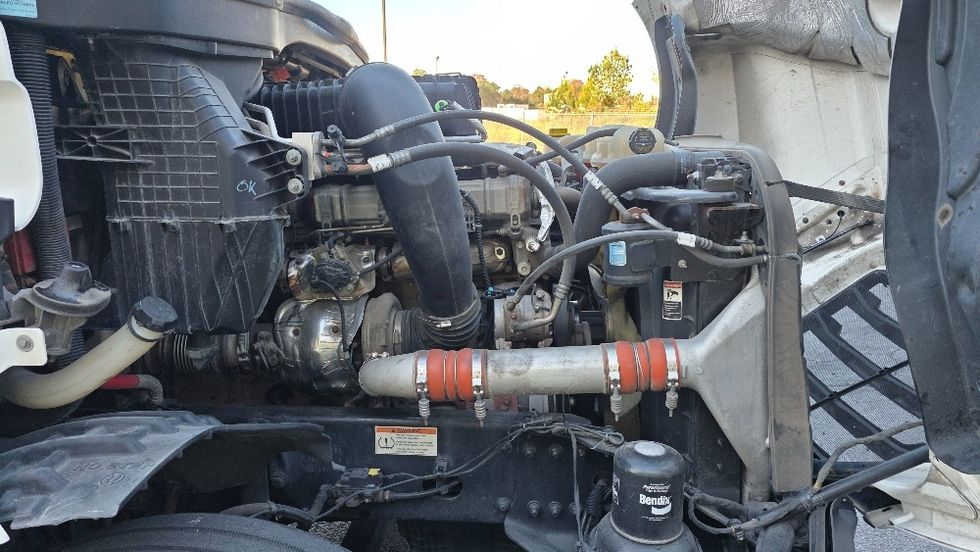 Sleeper Tractor-Heavy Duty Tractors-Freightliner-2022-T12664ST-Charlotte-NC-490,628\n\t\tmiles-$ 70,750 - Image 20