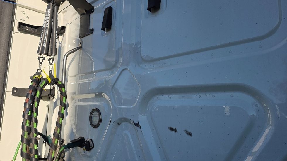 Sleeper Tractor-Heavy Duty Tractors-Freightliner-2022-T12664ST-Charlotte-NC-490,628\n\t\tmiles-$ 70,750 - Image 23