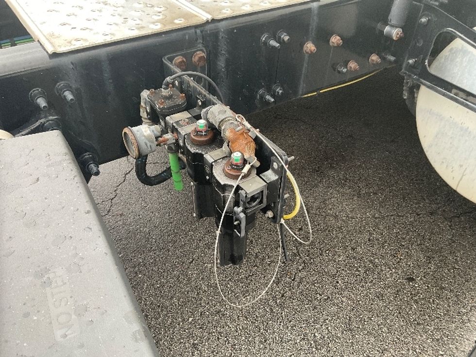 Sleeper Tractor-Heavy Duty Tractors-Freightliner-2022-T12664ST-Chattanooga-TN-289,437\n\t\tmiles-$ 89,000 - Image 22