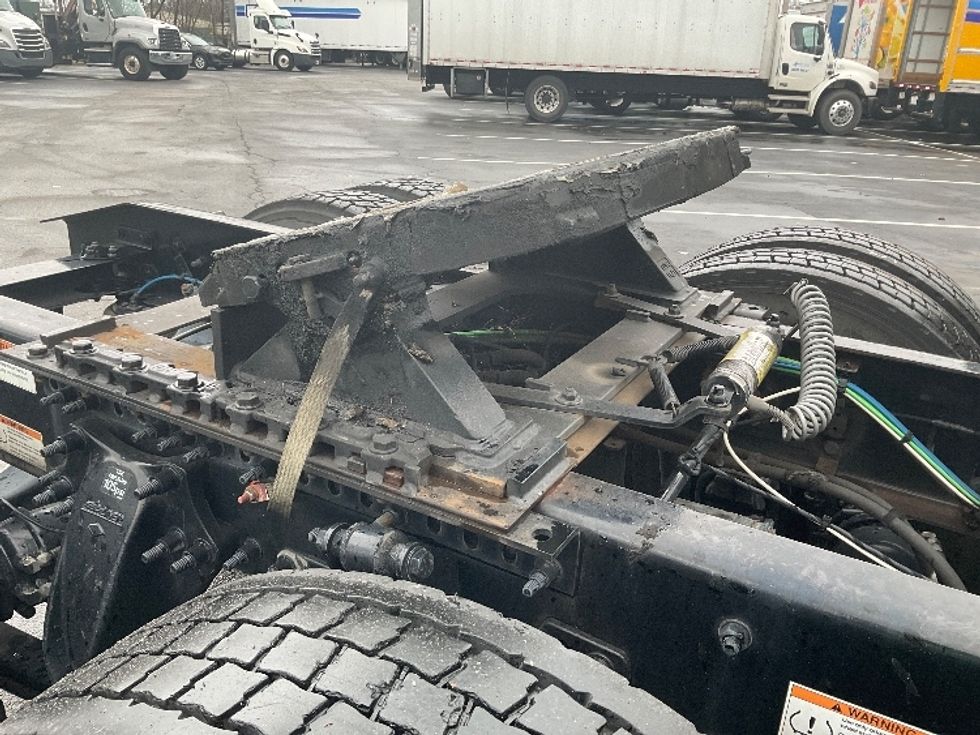 Sleeper Tractor-Heavy Duty Tractors-Freightliner-2022-T12664ST-Chattanooga-TN-289,437\n\t\tmiles-$ 89,000 - Image 23