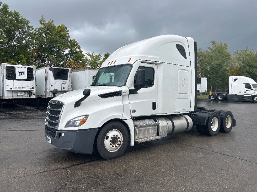 Sleeper Tractor-Heavy Duty Tractors-Freightliner-2022-T12664ST-Chattanooga-TN-310,781\n\t\tmiles-$ 90,250 - Image 3