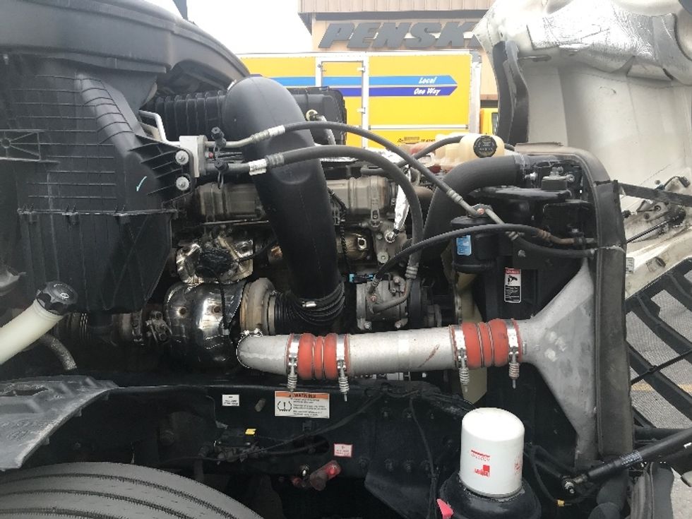 Sleeper Tractor-Heavy Duty Tractors-Freightliner-2022-T12664ST-Chino-CA-588,843\n\t\tmiles-$ 66,000 - Image 20