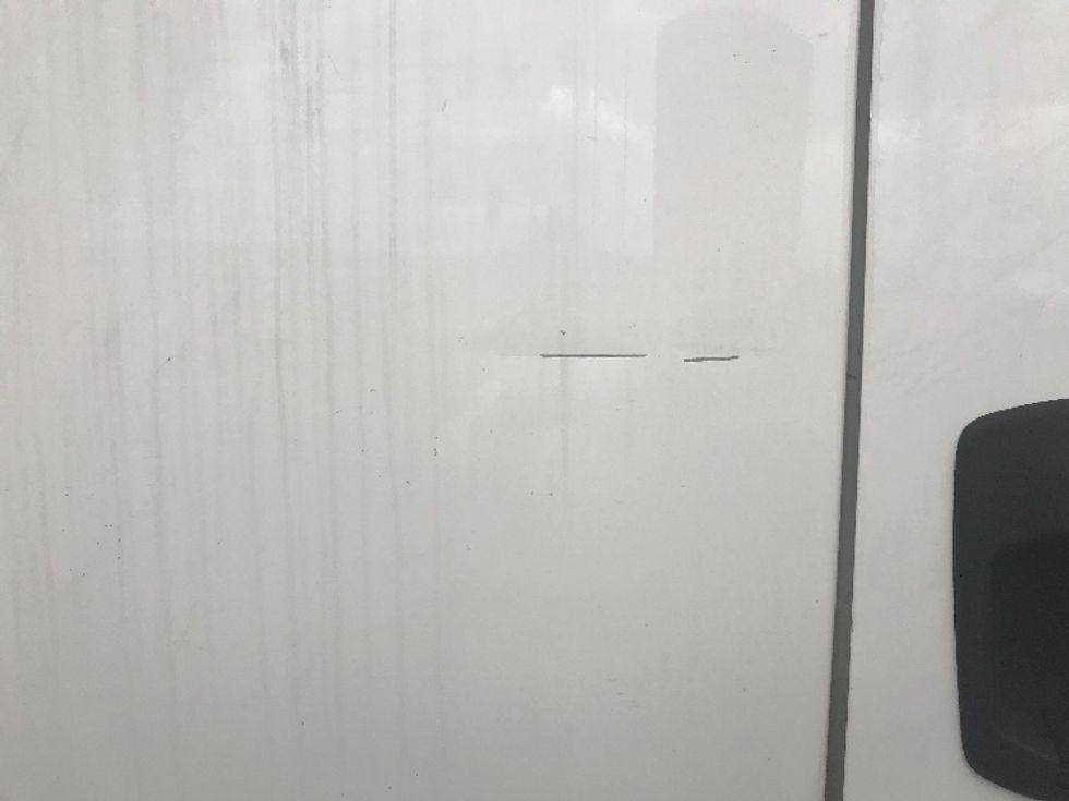 Sleeper Tractor-Heavy Duty Tractors-Freightliner-2022-T12664ST-Chino-CA-588,843\n\t\tmiles-$ 66,000 - Image 22