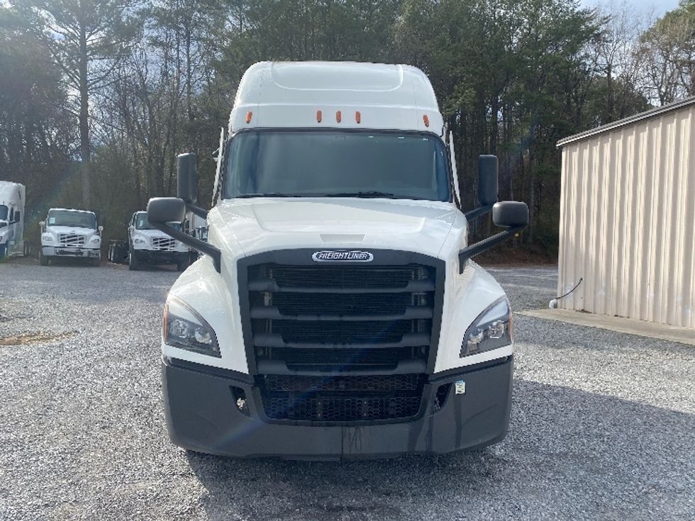 Sleeper Tractor-Heavy Duty Tractors-Freightliner-2022-T12664ST-Cleveland-TN-275,548\n\t\tmiles-$ 87,250 - Image 2