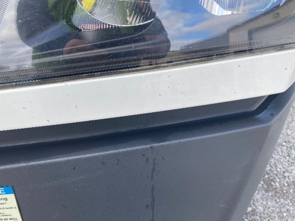 Sleeper Tractor-Heavy Duty Tractors-Freightliner-2022-T12664ST-Cleveland-TN-275,548\n\t\tmiles-$ 87,250 - Image 24