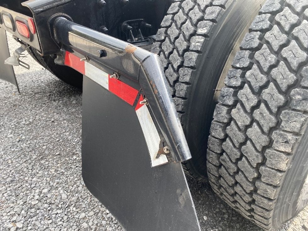 Sleeper Tractor-Heavy Duty Tractors-Freightliner-2022-T12664ST-Cleveland-TN-311,299\n\t\tmiles-$ 84,500 - Image 28