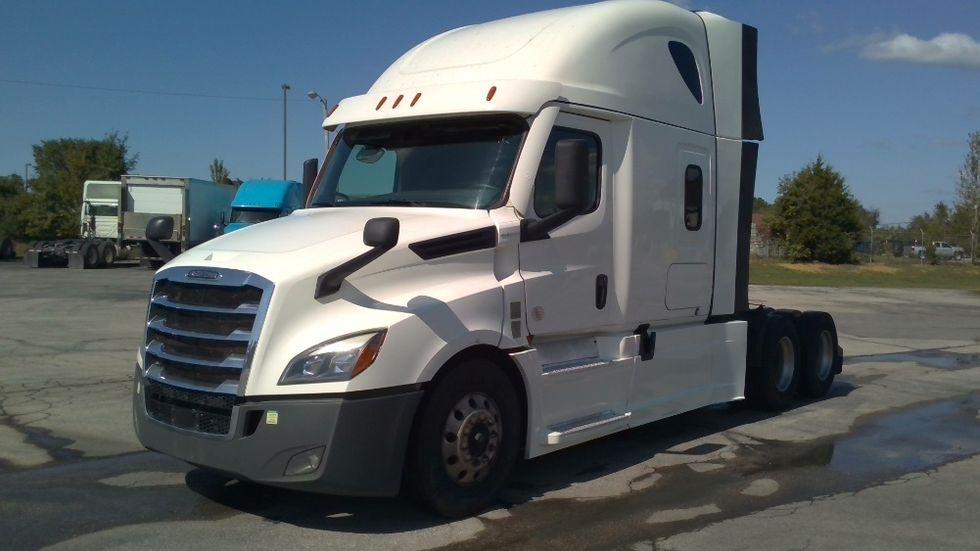 Sleeper Tractor-Heavy Duty Tractors-Freightliner-2022-T12664ST-Columbia-TN-449,787\n\t\tmiles-$ 78,500 - Image 3