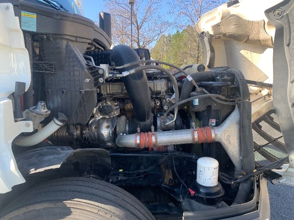 Sleeper Tractor-Heavy Duty Tractors-Freightliner-2022-T12664ST-Concord-NC-490,896\n\t\tmiles-$ 67,750 - Image 20