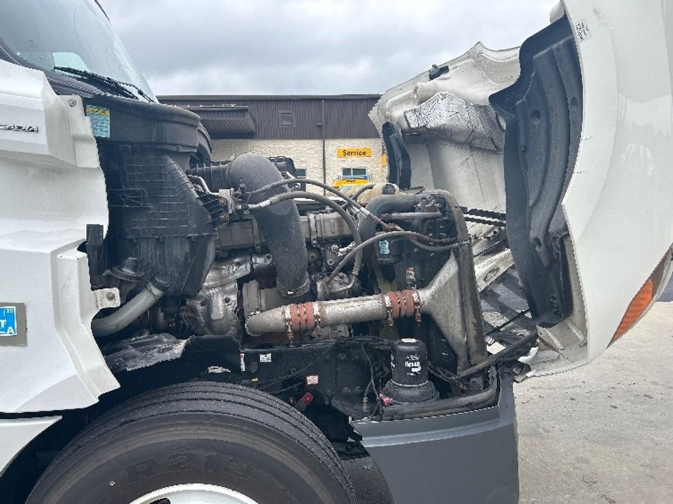 Sleeper Tractor-Heavy Duty Tractors-Freightliner-2022-T12664ST-Cranbury-NJ-541,089\n\t\tmiles-$ 68,500 - Image 20