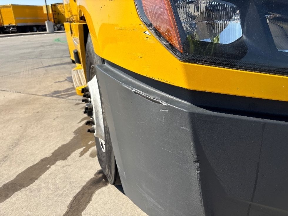 Sleeper Tractor-Heavy Duty Tractors-Freightliner-2022-T12664ST-Dallas-TX-479,668\n\t\tmiles-$ 69,000 - Image 22