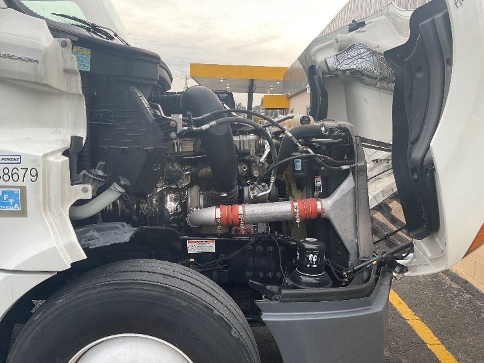 Sleeper Tractor-Heavy Duty Tractors-Freightliner-2022-T12664ST-Dalton-GA-285,004\n\t\tmiles-$ 88,000 - Image 20