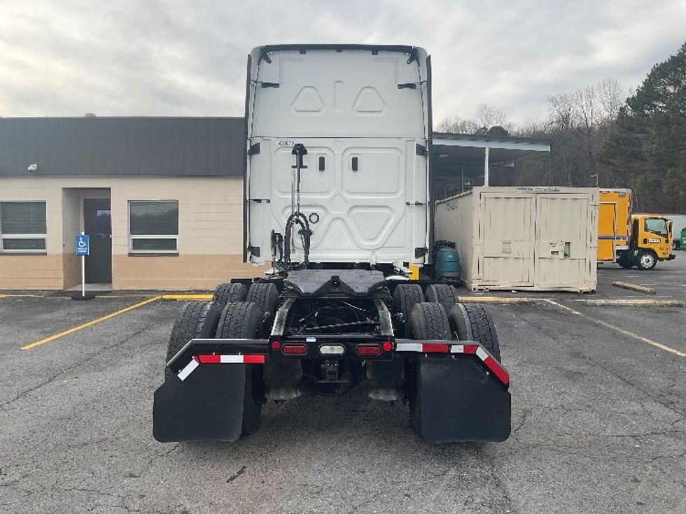 Sleeper Tractor-Heavy Duty Tractors-Freightliner-2022-T12664ST-Dalton-GA-285,004\n\t\tmiles-$ 88,000 - Image 6