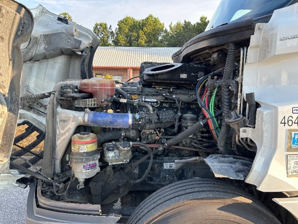 Sleeper Tractor-Heavy Duty Tractors-Freightliner-2022-T12664ST-Dalton-GA-638,306\n\t\tmiles-$ 58,500 - Image 21