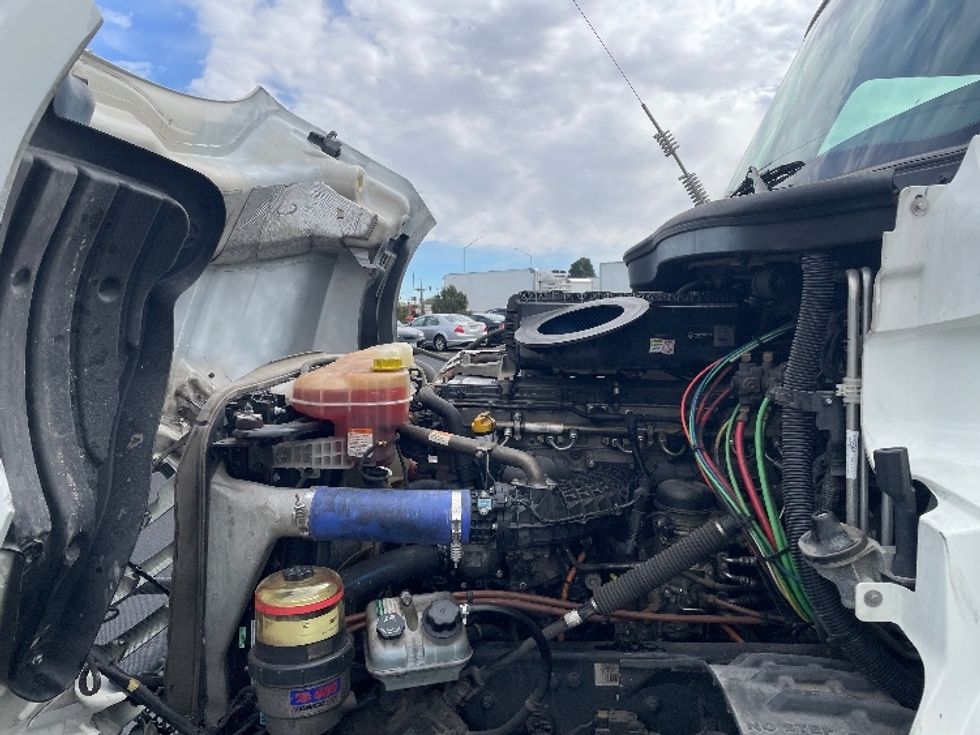 Sleeper Tractor-Heavy Duty Tractors-Freightliner-2022-T12664ST-Denver-CO-460,751\n\t\tmiles-$ 80,250 - Image 21