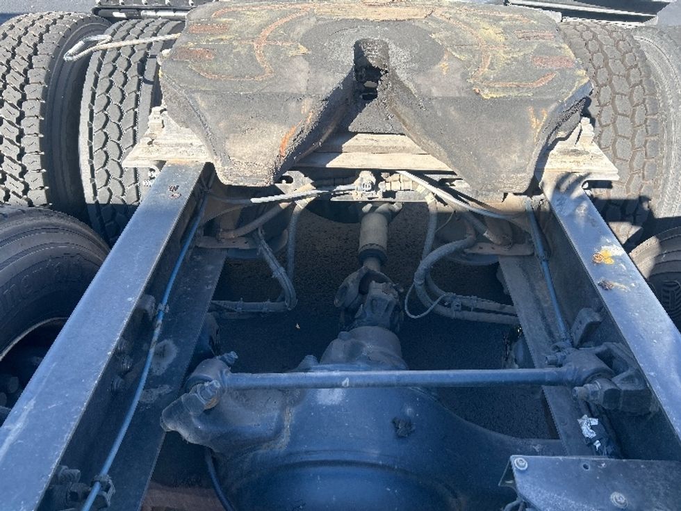 Sleeper Tractor-Heavy Duty Tractors-Freightliner-2022-T12664ST-Denver-CO-635,712\n\t\tmiles-$ 61,500 - Image 22