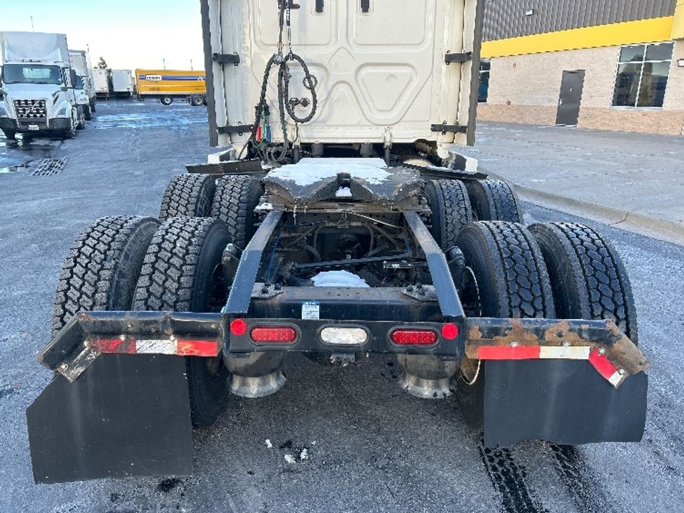 Sleeper Tractor-Heavy Duty Tractors-Freightliner-2022-T12664ST-Denver-CO-745,366\n\t\tmiles-$ 46,500 - Image 6