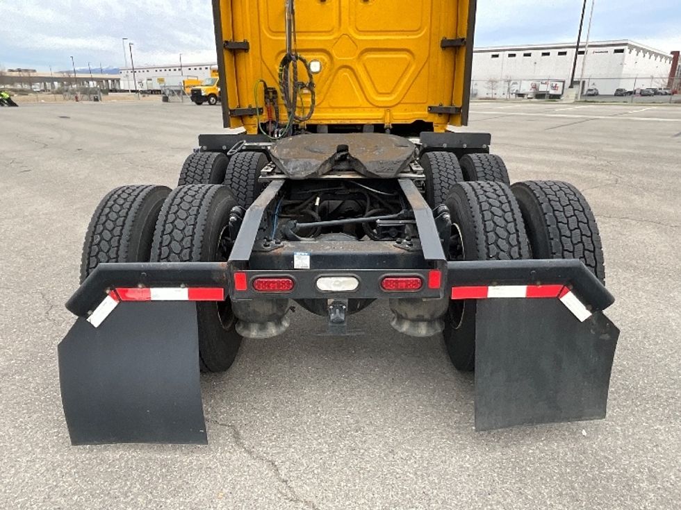 Sleeper Tractor-Heavy Duty Tractors-Freightliner-2022-T12664ST-Des Moines-IA-568,949\n\t\tmiles-$ 56,500 - Image 6