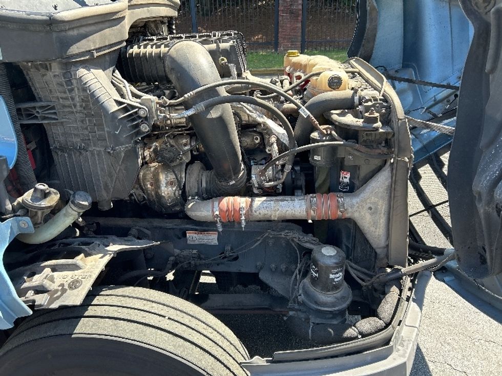 Sleeper Tractor-Heavy Duty Tractors-Freightliner-2022-T12664ST-Duluth-GA-499,374\n\t\tmiles-$ 65,500 - Image 19
