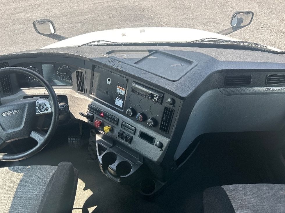 Sleeper Tractor-Heavy Duty Tractors-Freightliner-2022-T12664ST-Duluth-GA-599,195\n\t\tmiles-$ 64,250 - Image 12