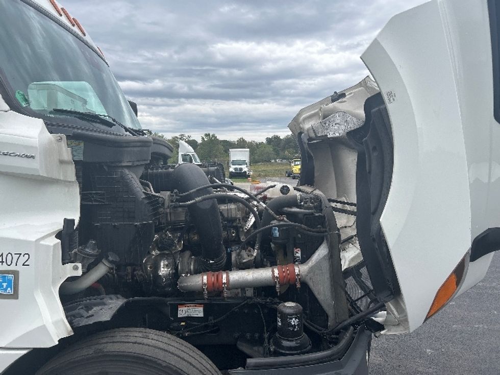 Sleeper Tractor-Heavy Duty Tractors-Freightliner-2022-T12664ST-Duncansville-PA-567,506\n\t\tmiles-$ 61,250 - Image 20