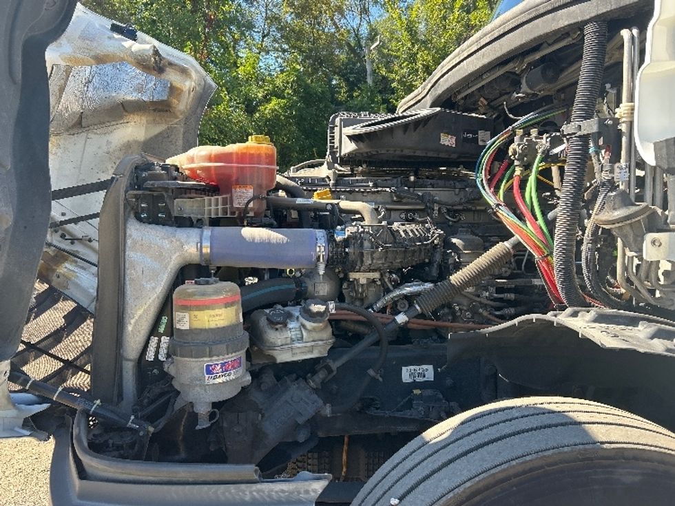 Sleeper Tractor-Heavy Duty Tractors-Freightliner-2022-T12664ST-East Chicago-IN-243,168\n\t\tmiles-$ 91,000 - Image 21