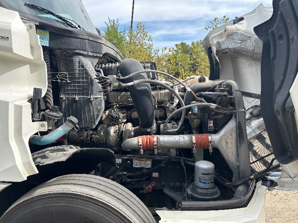 Sleeper Tractor-Heavy Duty Tractors-Freightliner-2022-T12664ST-East Chicago-IN-266,732\n\t\tmiles-$ 91,500 - Image 20