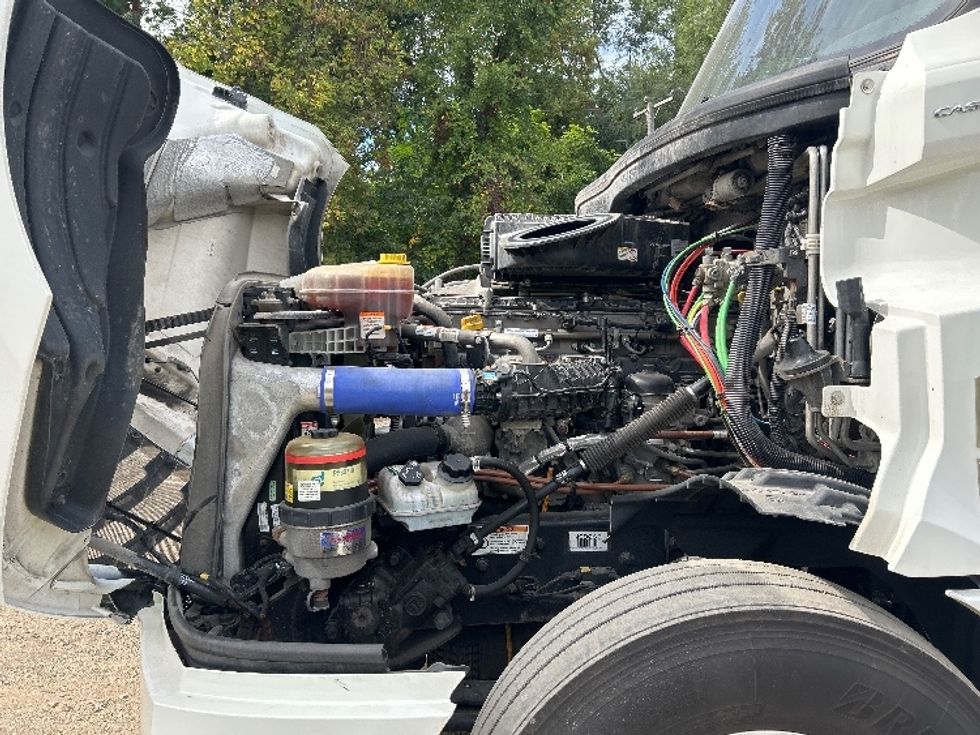 Sleeper Tractor-Heavy Duty Tractors-Freightliner-2022-T12664ST-East Chicago-IN-266,732\n\t\tmiles-$ 91,500 - Image 21