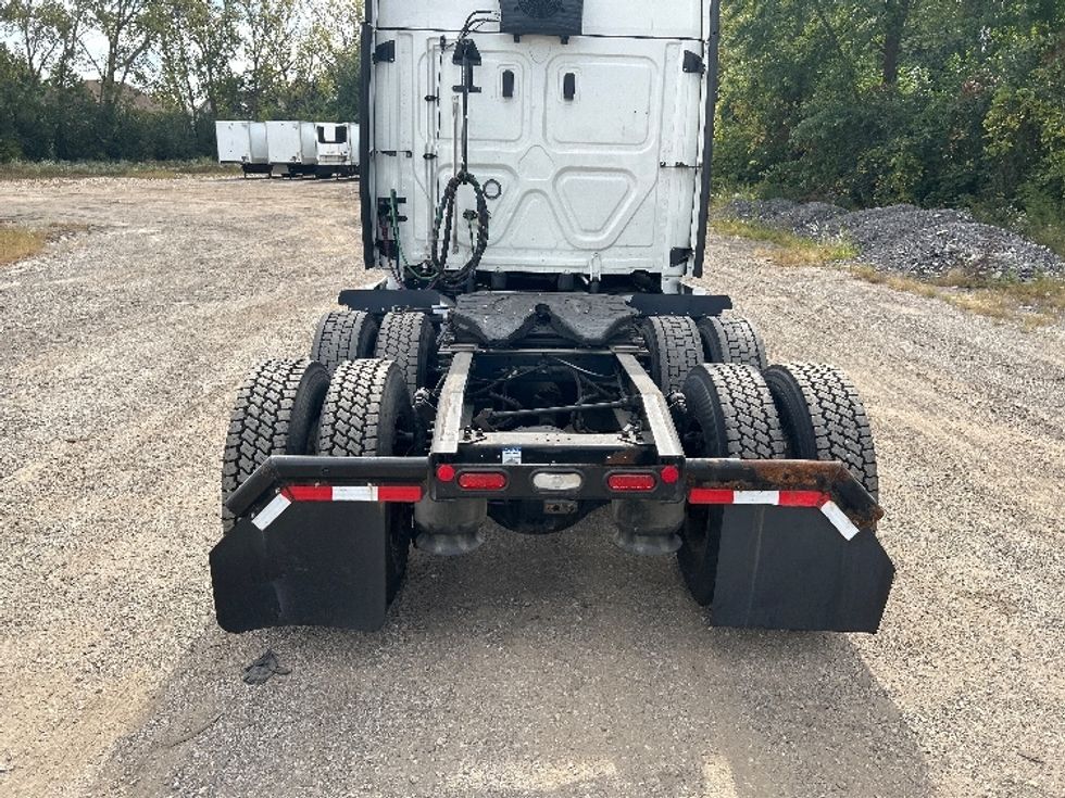 Sleeper Tractor-Heavy Duty Tractors-Freightliner-2022-T12664ST-East Chicago-IN-266,732\n\t\tmiles-$ 91,500 - Image 6