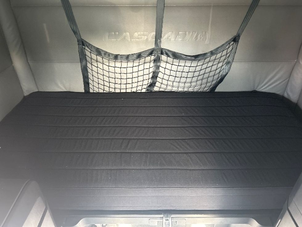 Sleeper Tractor-Heavy Duty Tractors-Freightliner-2022-T12664ST-East Chicago-IN-280,781\n\t\tmiles-$ 91,250 - Image 17