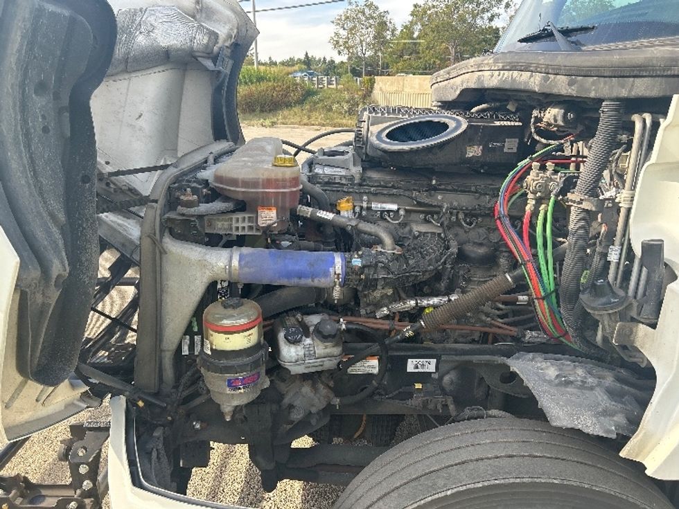 Sleeper Tractor-Heavy Duty Tractors-Freightliner-2022-T12664ST-East Chicago-IN-280,781\n\t\tmiles-$ 91,250 - Image 21