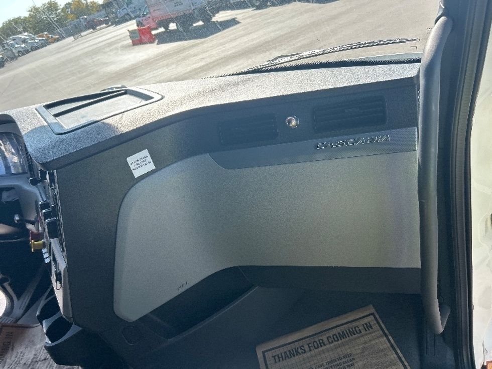 Sleeper Tractor-Heavy Duty Tractors-Freightliner-2022-T12664ST-East Chicago-IN-341,439\n\t\tmiles-$ 84,000 - Image 14