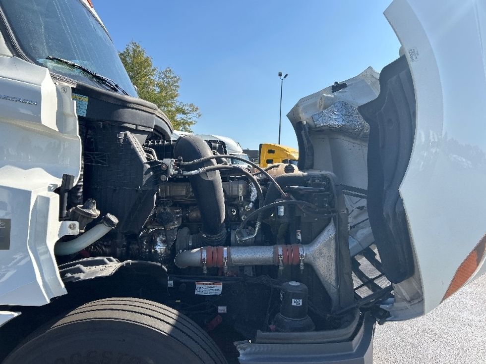 Sleeper Tractor-Heavy Duty Tractors-Freightliner-2022-T12664ST-East Chicago-IN-341,439\n\t\tmiles-$ 84,000 - Image 20