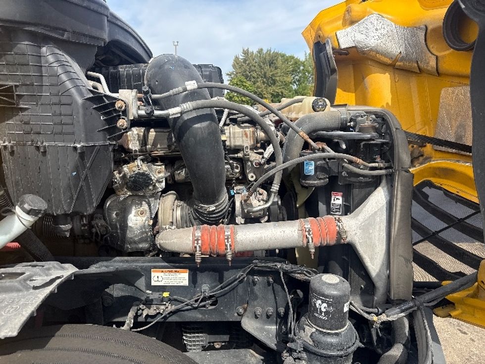 Sleeper Tractor-Heavy Duty Tractors-Freightliner-2022-T12664ST-East Chicago-IN-432,892\n\t\tmiles-$ 70,750 - Image 20