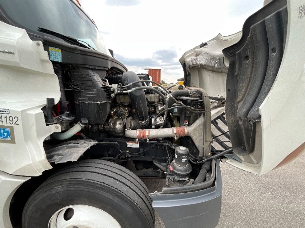 Sleeper Tractor-Heavy Duty Tractors-Freightliner-2022-T12664ST-East Chicago-IN-433,070\n\t\tmiles-$ 75,000 - Image 20