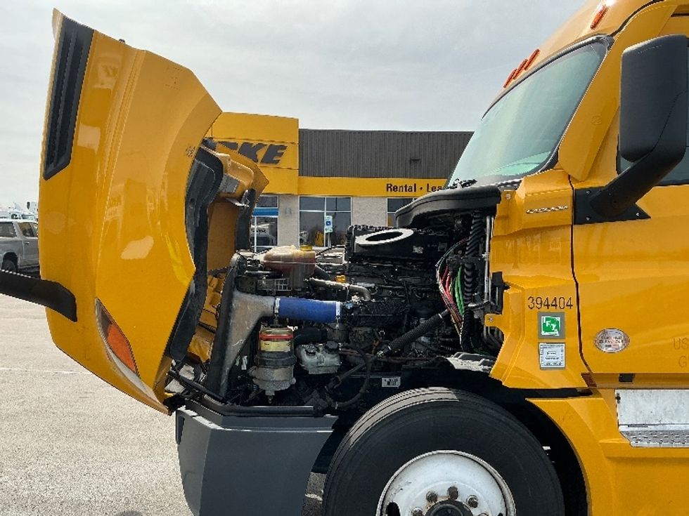 Sleeper Tractor-Heavy Duty Tractors-Freightliner-2022-T12664ST-East Chicago-IN-440,331\n\t\tmiles-$ 64,000 - Image 21