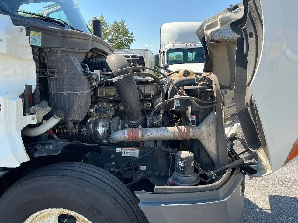 Sleeper Tractor-Heavy Duty Tractors-Freightliner-2022-T12664ST-East Chicago-IN-446,048\n\t\tmiles-$ 75,500 - Image 20