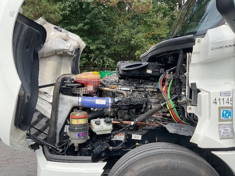 Sleeper Tractor-Heavy Duty Tractors-Freightliner-2022-T12664ST-East Chicago-IN-473,370\n\t\tmiles-$ 70,250 - Image 21