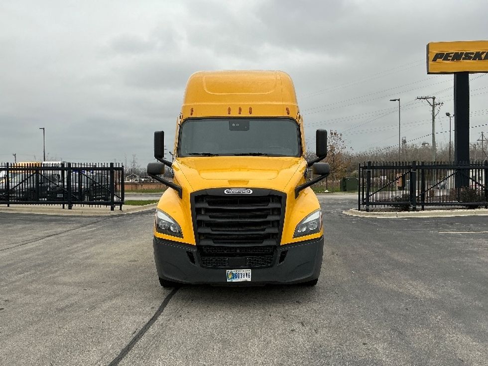 Sleeper Tractor-Heavy Duty Tractors-Freightliner-2022-T12664ST-East Chicago-IN-475,949\n\t\tmiles-$ 66,000 - Image 2