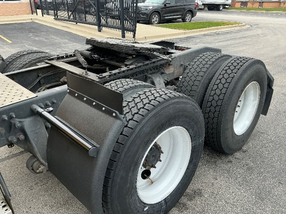 Sleeper Tractor-Heavy Duty Tractors-Freightliner-2022-T12664ST-East Chicago-IN-475,949\n\t\tmiles-$ 66,000 - Image 22