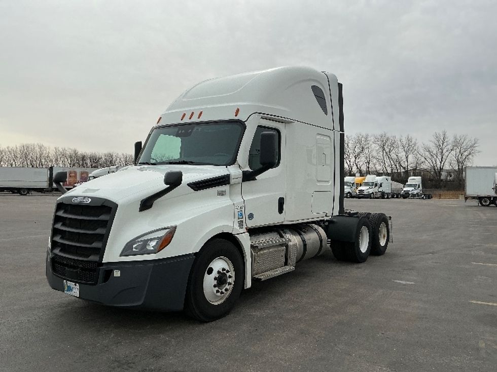 Sleeper Tractor-Heavy Duty Tractors-Freightliner-2022-T12664ST-East Chicago-IN-498,635\n\t\tmiles-$ 65,000 - Image 3